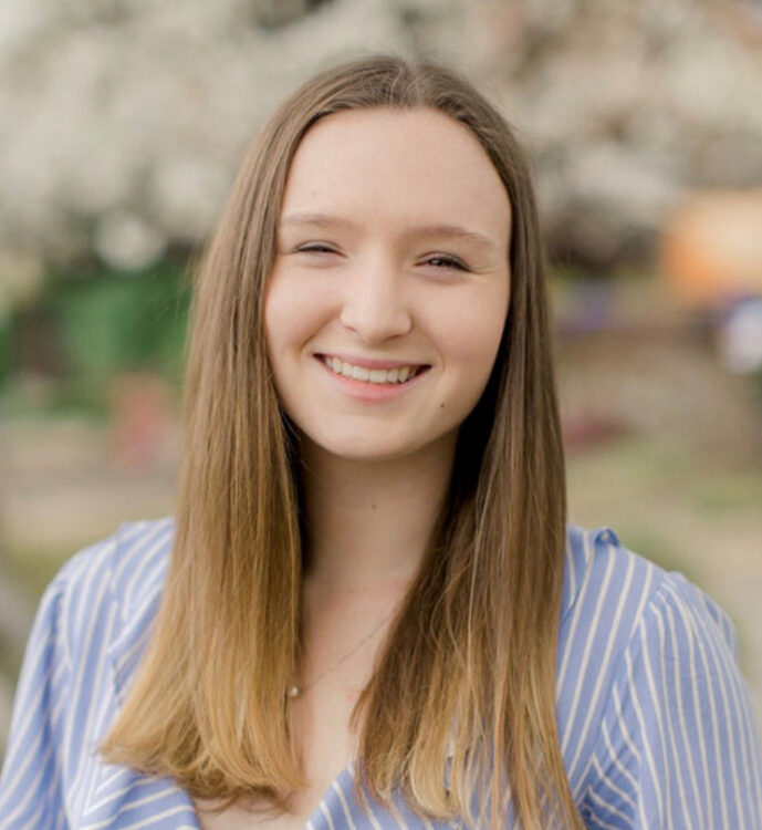 Sydney Lloyd headshot